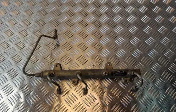 Audi A8 S8 D3 4E Fuel main line pipe 057130089C