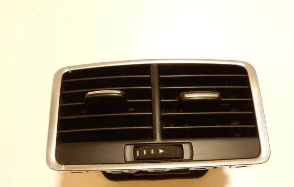 Audi A6 S6 C6 4F Rear air vent grill 4F0819203C 52129