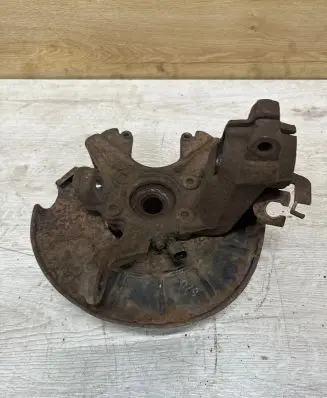 Volkswagen Caddy Front wheel hub