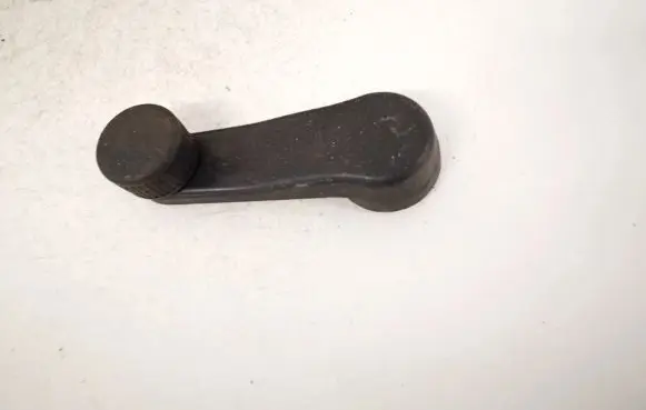 Volkswagen Golf III Front door window winding handle 1h0837581