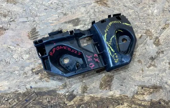 Mazda CX-30 Front bumper mounting bracket DGH9500T1 S2503M086