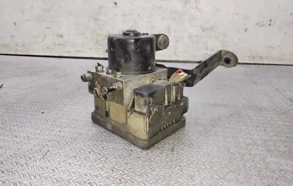 Volvo V50 ABS Pump 30647857A 4N512C405AC