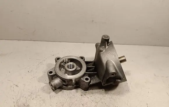 Nissan Navara D40 Oil filter mounting bracket