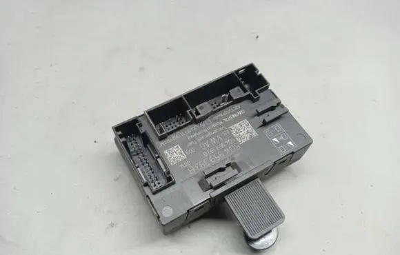 Volkswagen Golf VII Other control units/modules 5Q4959393B A2C7392910400