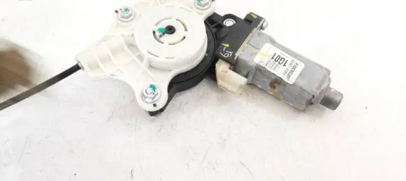 Hyundai i20 (GB IB) Front door window regulator motor 82450C7000 82450-C7000