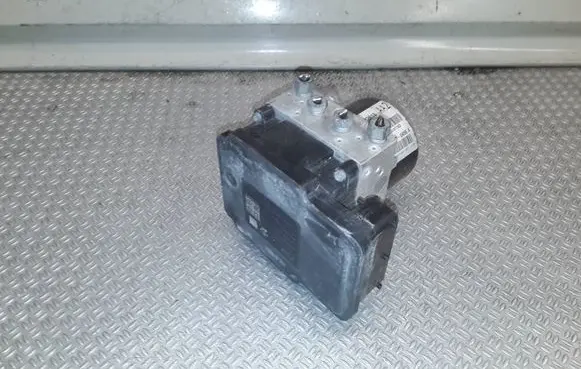 Opel Astra J ABS Pump 13332613 10096145073