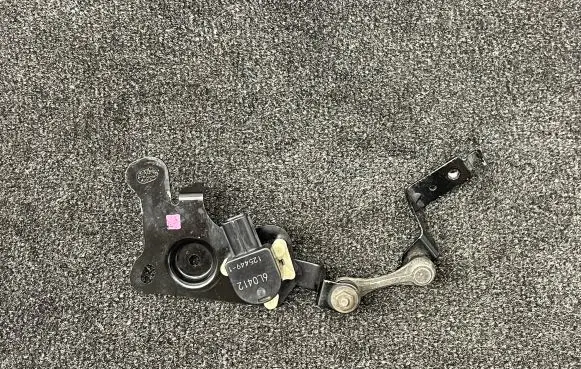 Toyota Auris 150 Headlight/headlamp level sensor 6L0412 1254491