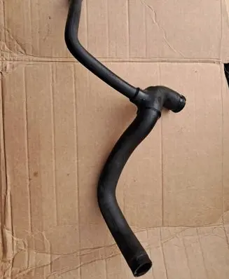 Mercedes-Benz E W124 Engine coolant pipe/hose 1245014082
