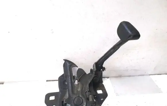 Chrysler Grand Voyager IV Engine bonnet (hood) release handle