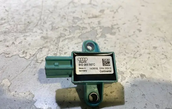 Audi A4 S4 B8 8K Airbag deployment crash/impact sensor 8K0955557C 143602 5WK4380903