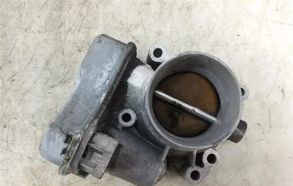 Opel Vectra C Throttle body valve 