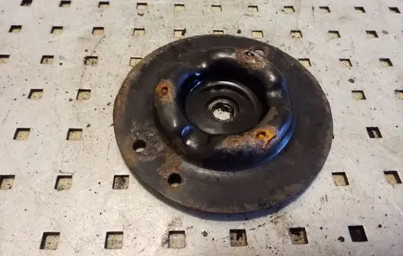 Toyota Auris E180 Coil spring mount 