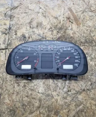 Speedometer (instrument cluster)