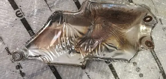 Jeep Grand Cherokee Exhaust heat shield