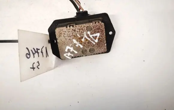 Toyota RAV 4 (XA20) Heater blower motor/fan resistor 
