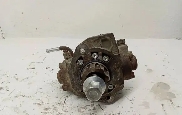 Toyota Hilux (AN10, AN20, AN30) Fuel injection high pressure pump 2210030090 2940000700