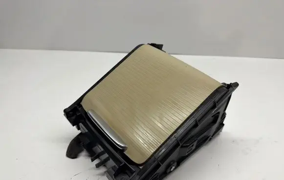 Volvo S80 Cup holder front 390228