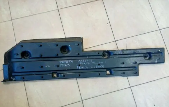 Toyota Prius (NHW20) Center/middle under tray cover 5816747010