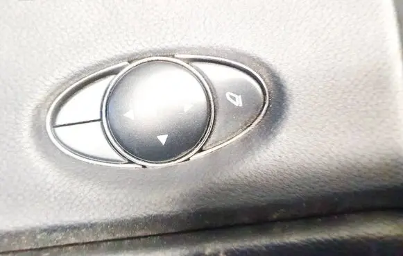 Mercedes-Benz CLS C219 Wing mirror switch