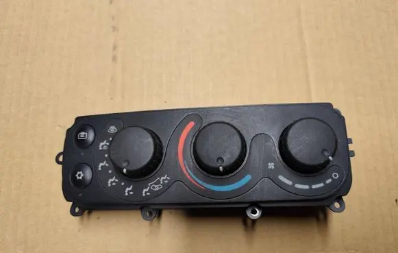 Chrysler 300M Climate control unit