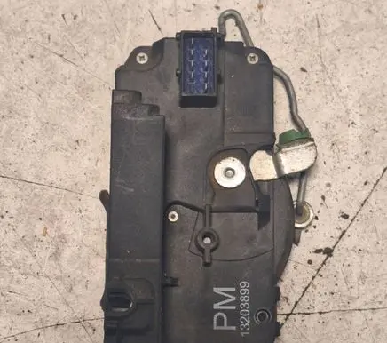 Opel Meriva A Front door lock 13203899 PM13203899