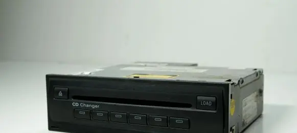 Audi A6 S6 C6 4F CD/DVD changer 4E0035110A