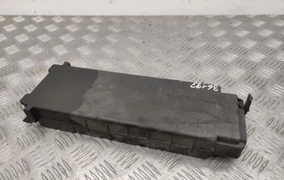 Mercedes-Benz Vito Viano W447 Fuse box cover A4475460064