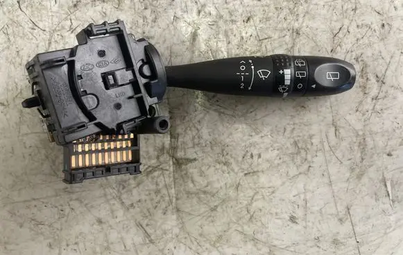 Hyundai Getz Wiper control stalk 75733a