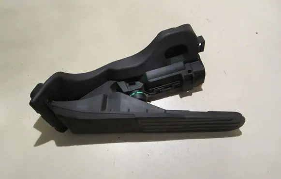 Volkswagen Golf VI Accelerator throttle pedal 1K1723503T