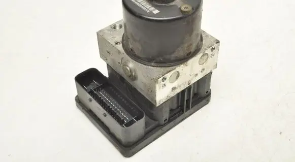 Volvo S40 ABS Pump 30742654