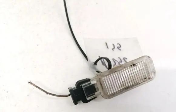 Volkswagen PASSAT B5 Other interior light 3B094741