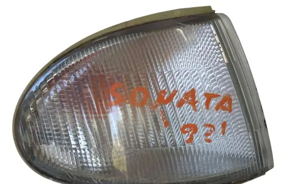 Hyundai Sonata Front indicator light 