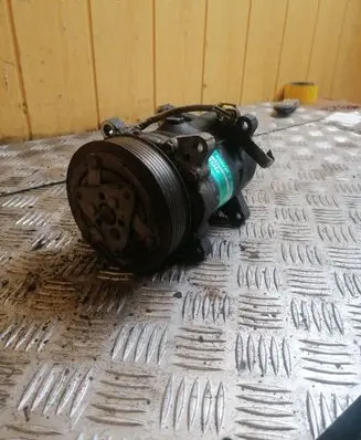 Peugeot 307 Air conditioning (A/C) compressor (pump) 2402705345