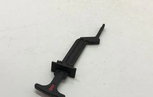 Volkswagen PASSAT B5 Engine bonnet (hood) release handle 3B0823593 3B0823593C