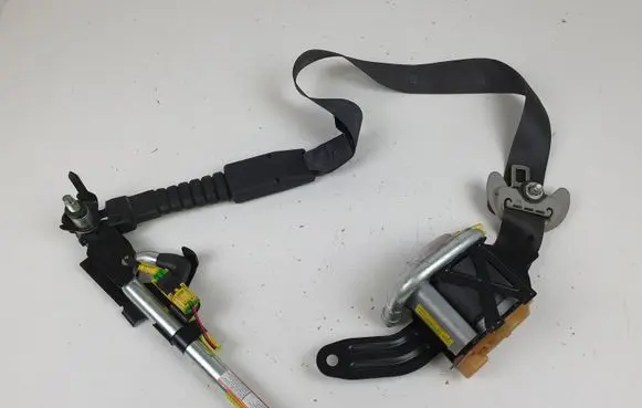 Honda Civic Front seatbelt 81450SMGE010M4 E11045506