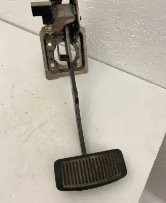 Hyundai Tucson JM Brake pedal