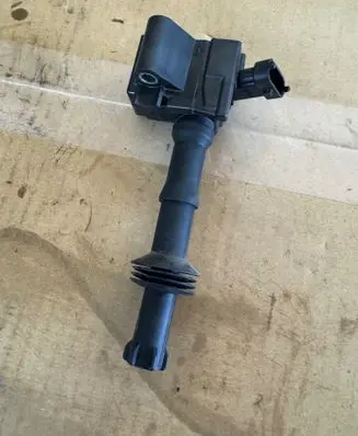High voltage ignition coil