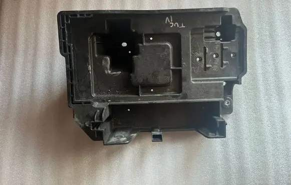 Hyundai Tucson IV NX4 Battery tray 37150N7000
