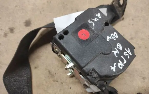 Opel Astra G Rear seatbelt 33012221 43594