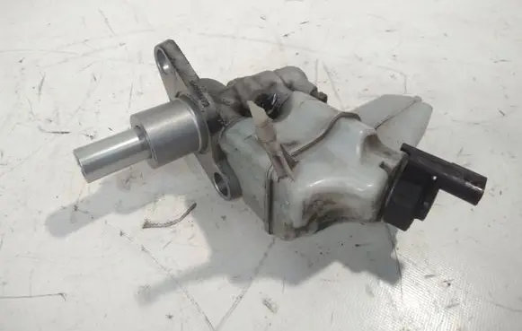 Volkswagen PASSAT CC Master brake cylinder 3C2611301