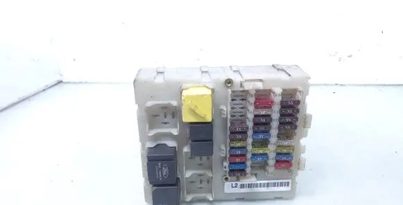 Ford Focus Fuse module 98AG14N089AA F0AB14B192AA 98AB14K150AF