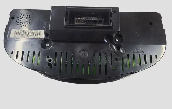 Volkswagen Golf V Speedometer (instrument cluster) 1K0920874A