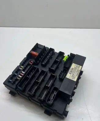Opel Vectra C Fuse module 460023260