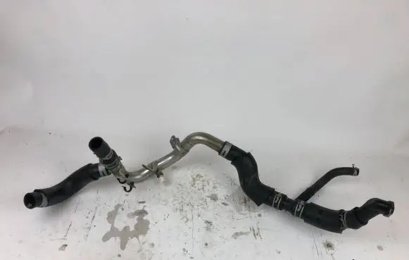Coolant pipe/hose
