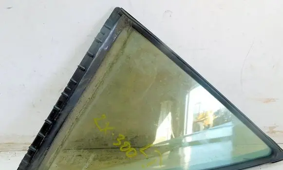 Lexus RX 300 Rear side window 190669