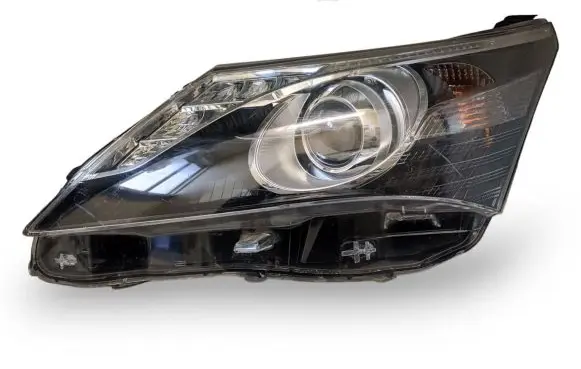 Toyota Avensis T270 Headlight/headlamp 1000017685