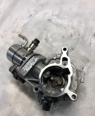 Audi A4 S4 B9 8W Fuel injection high pressure pump 06n127025e