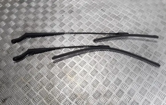 Opel Crossland X Windshield/front glass wiper blade 