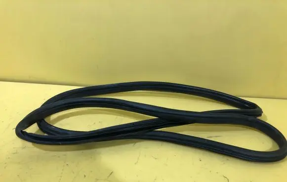 Mini One - Cooper R50 - 53 Rubber seal loading door 