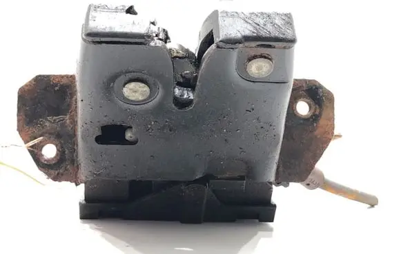 Mercedes-Benz C AMG W203 Tailgate exterior lock A2037500184